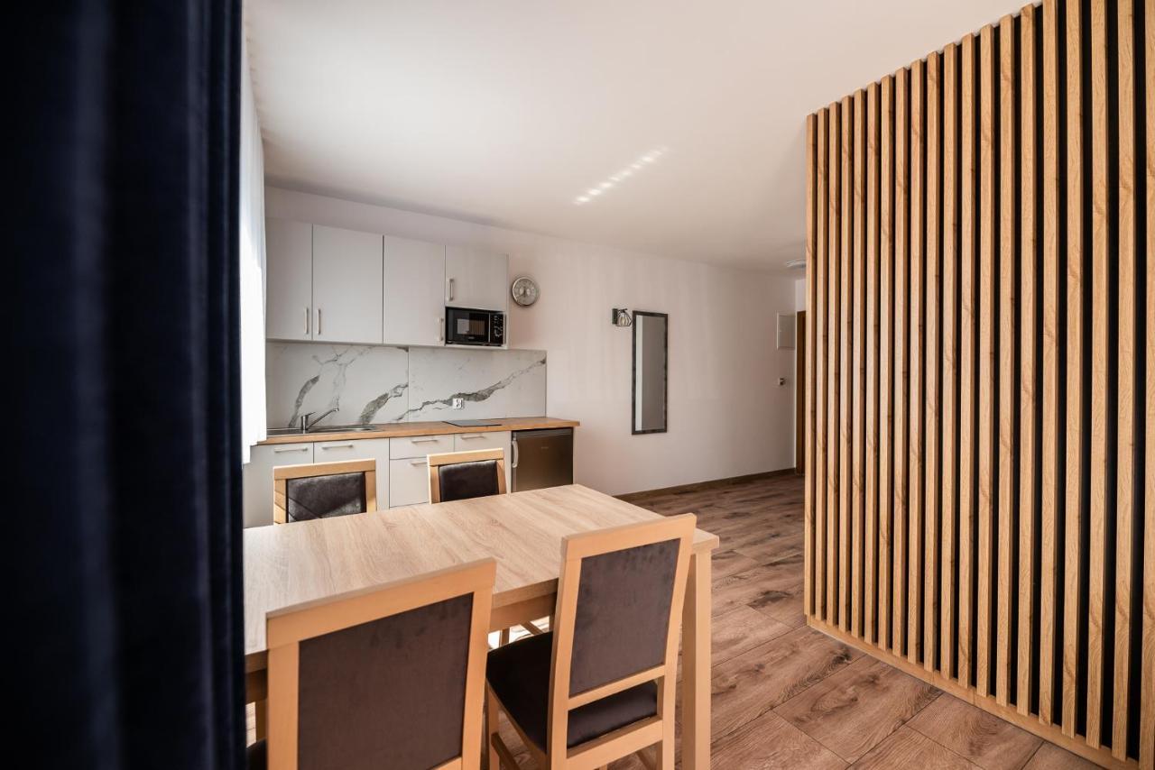 Apartamenty Henry 莱鲍 外观 照片